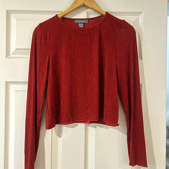 ❤️🍒Red - Primark - sparkly long sleeve✨✨ - Picture 4 of 8